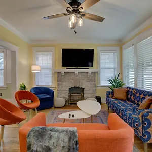 Holiday home Spacious With 6 Beds, Games, And Fire Pit - Close To Beale Street, Bbq, Graceland, & Liberty Bowl